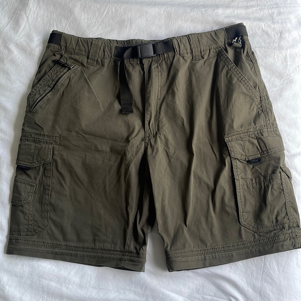 BC Clothing Green Cargo Shorts Size L